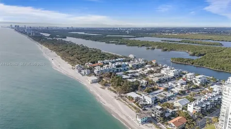 5784 N Surf Road Hollywood FL 33019
