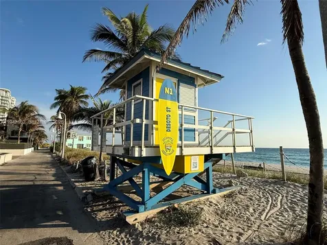 5784 N Surf Road Hollywood FL 33019