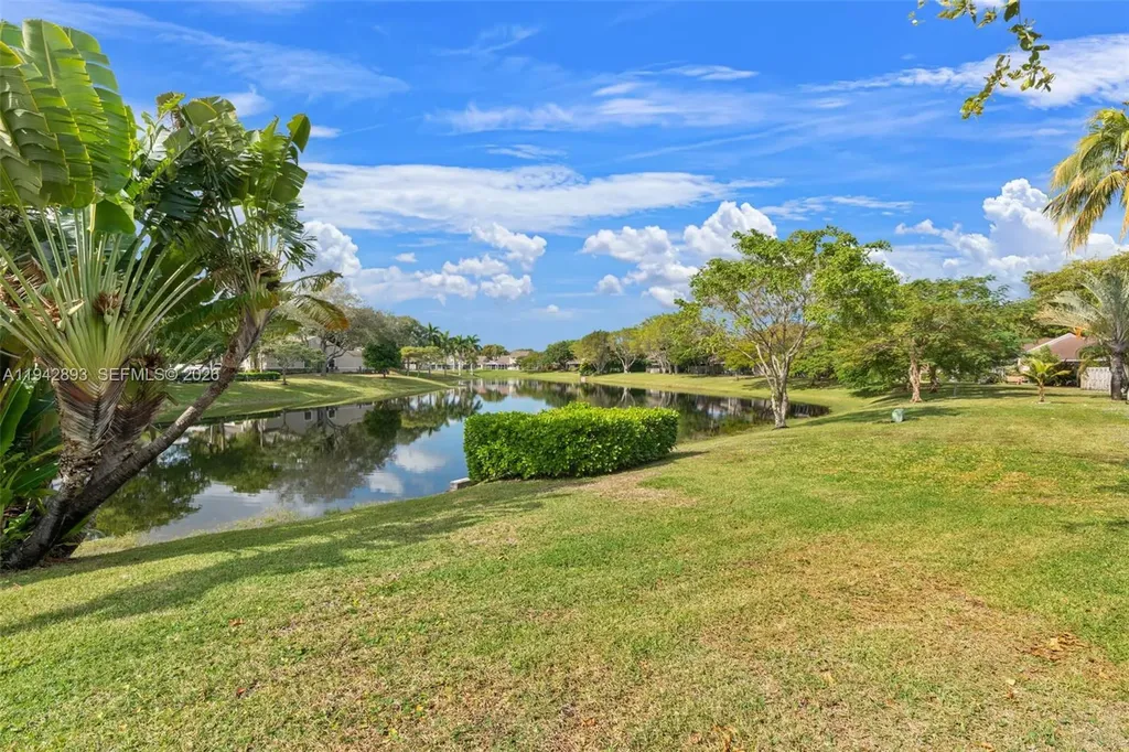 5149 E Lakes Drive Deerfield Beach FL 33064