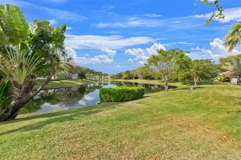 5149 E Lakes Drive Deerfield Beach FL 33064
