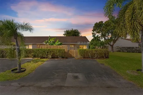 5149 E Lakes Drive Deerfield Beach FL 33064