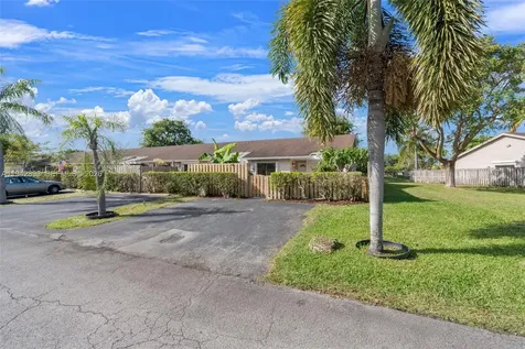 5149 E Lakes Drive Deerfield Beach FL 33064