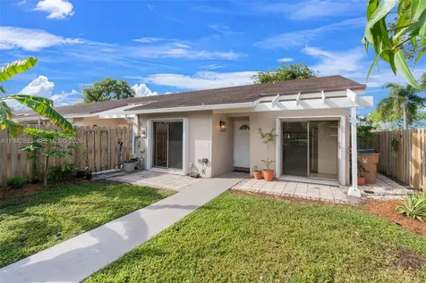 5149 E Lakes Drive Deerfield Beach FL 33064