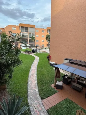 3048 E Sunrise Lakes Drive Sunrise FL 33322