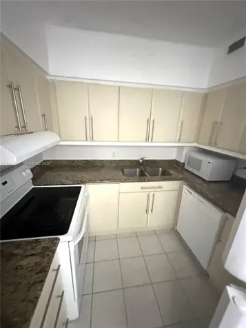 7441 Wayne Avenue Miami Beach FL 33141