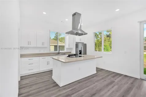 719 Little Rock E Lehigh Acres FL 33974