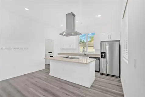 719 Little Rock E Lehigh Acres FL 33974
