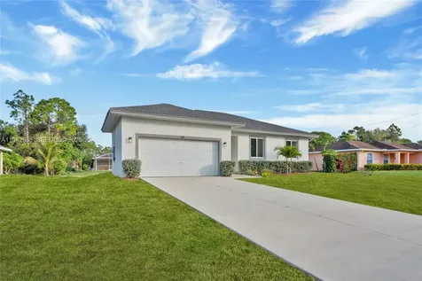 719 Little Rock E Lehigh Acres FL 33974