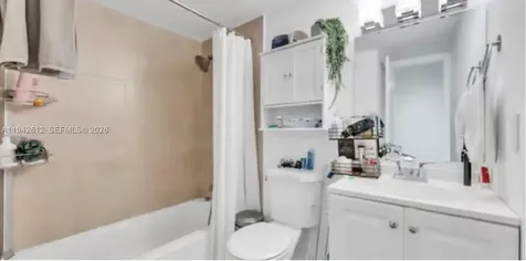 4841 NW 7th Street Miami FL 33126
