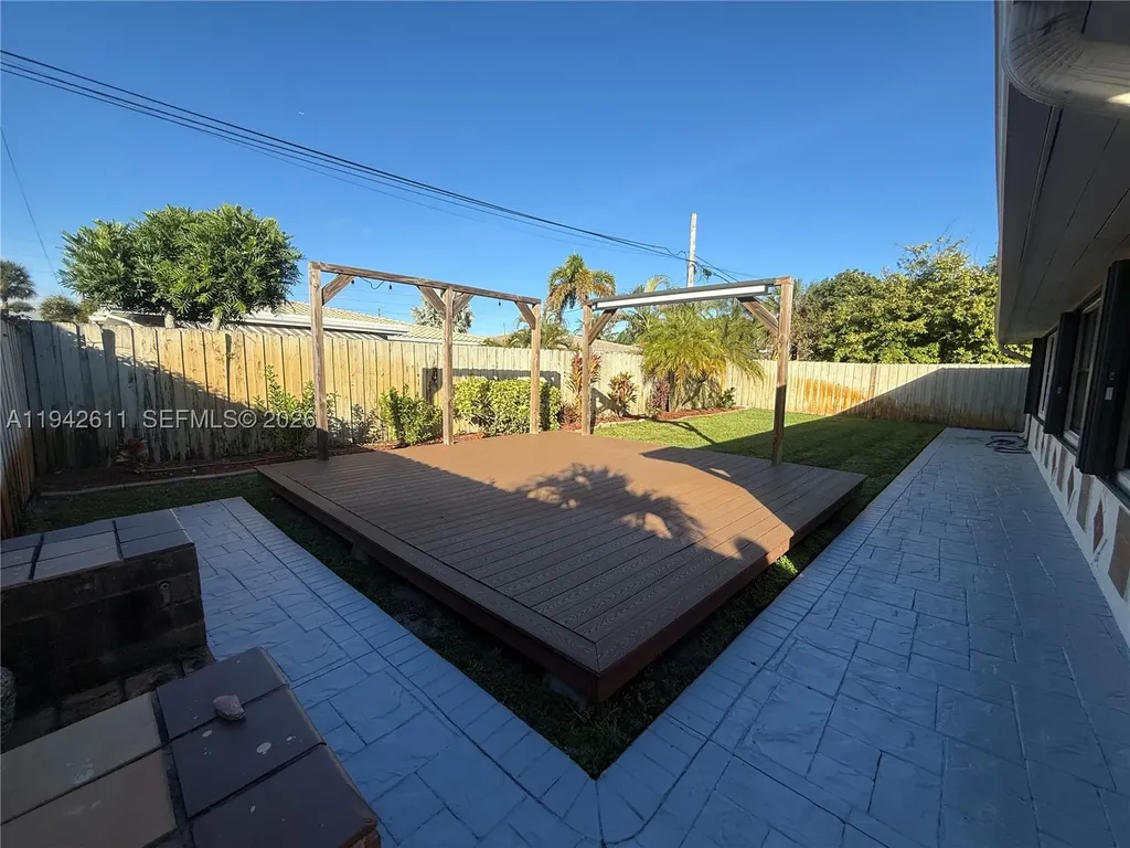 1721 NE 48th Court Fort Lauderdale FL 33334