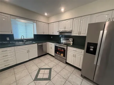 1721 NE 48th Court Fort Lauderdale FL 33334