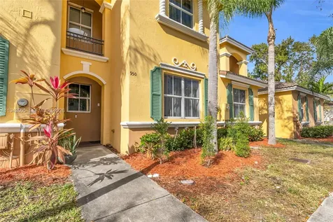 950 NE 42nd Place Homestead FL 33033