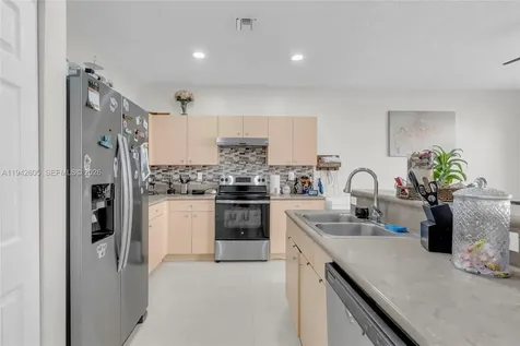 950 NE 42nd Place Homestead FL 33033