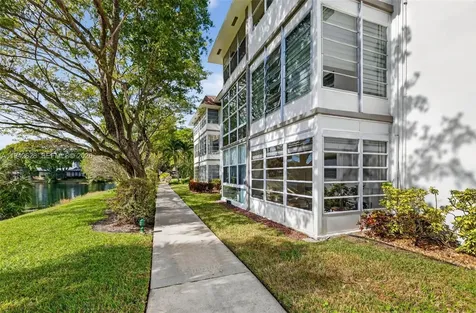 5000 NW 36th Street Lauderdale Lakes FL 33319