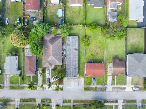 4017 SW 24th Street West Park FL 33023