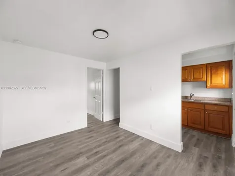 4017 SW 24th Street West Park FL 33023