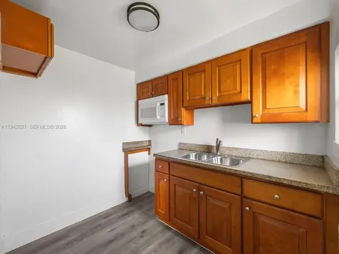 4017 SW 24th Street West Park FL 33023