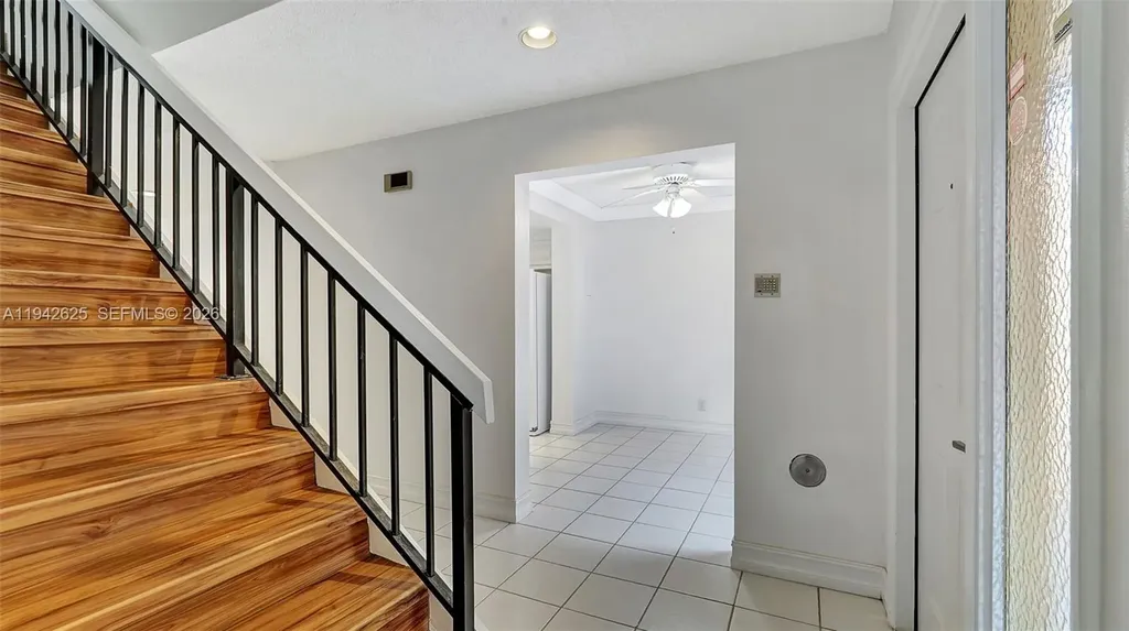 205 Dunwoody Lane Hollywood FL 33021