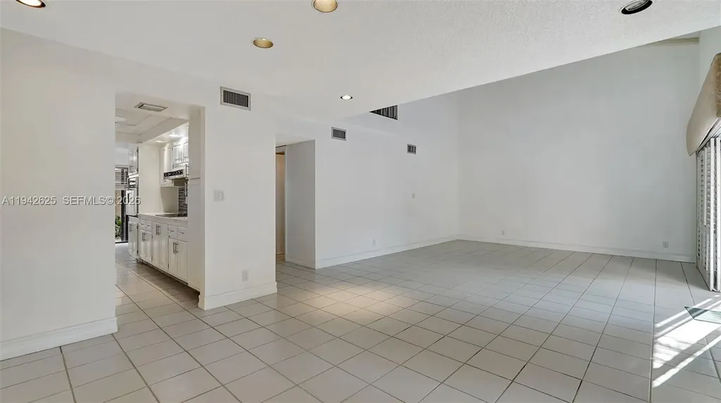 205 Dunwoody Lane Hollywood FL 33021