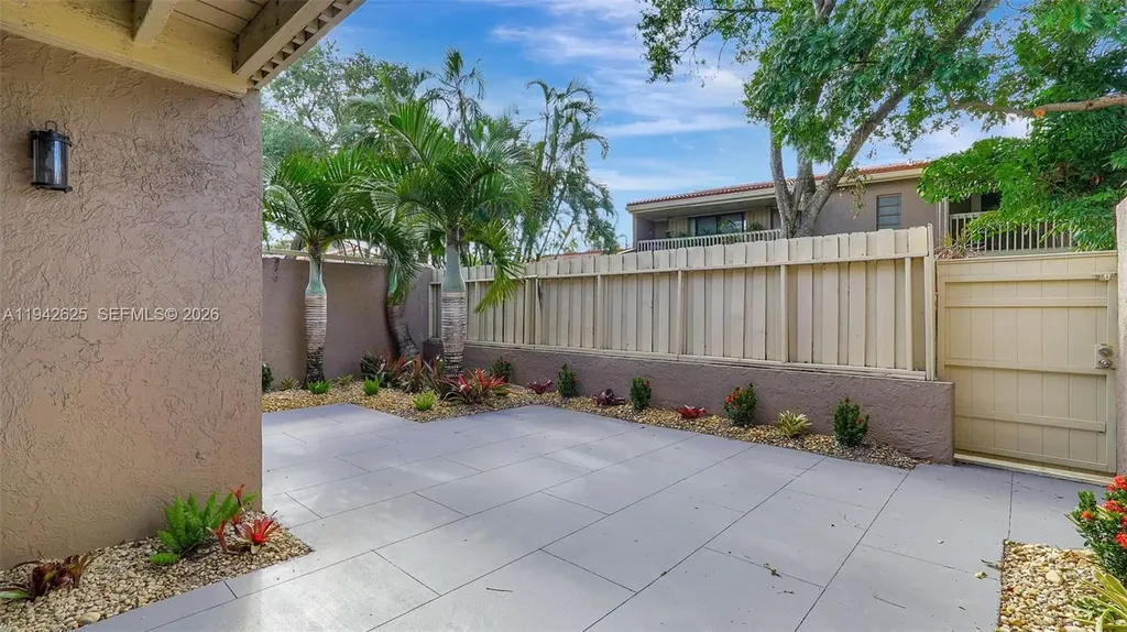 205 Dunwoody Lane Hollywood FL 33021