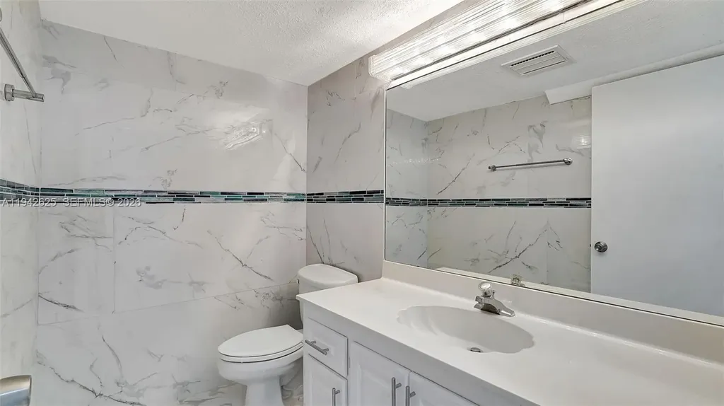 205 Dunwoody Lane Hollywood FL 33021
