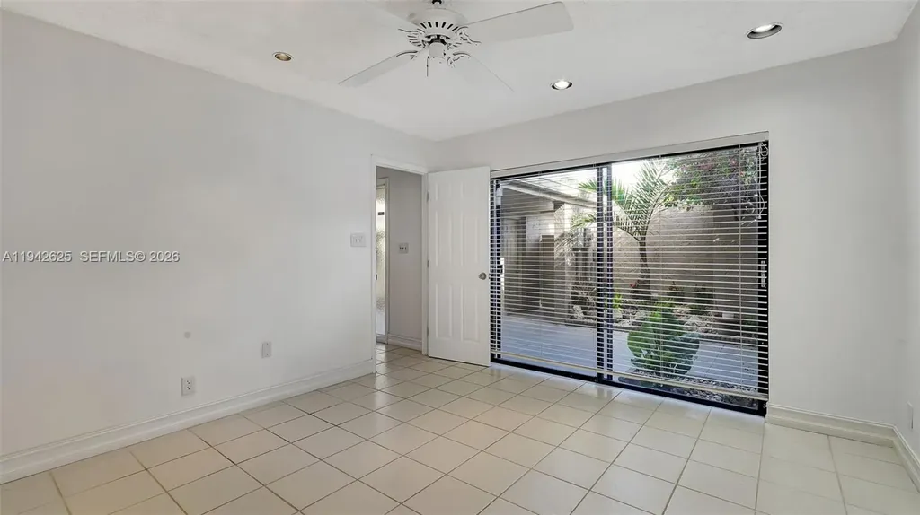 205 Dunwoody Lane Hollywood FL 33021
