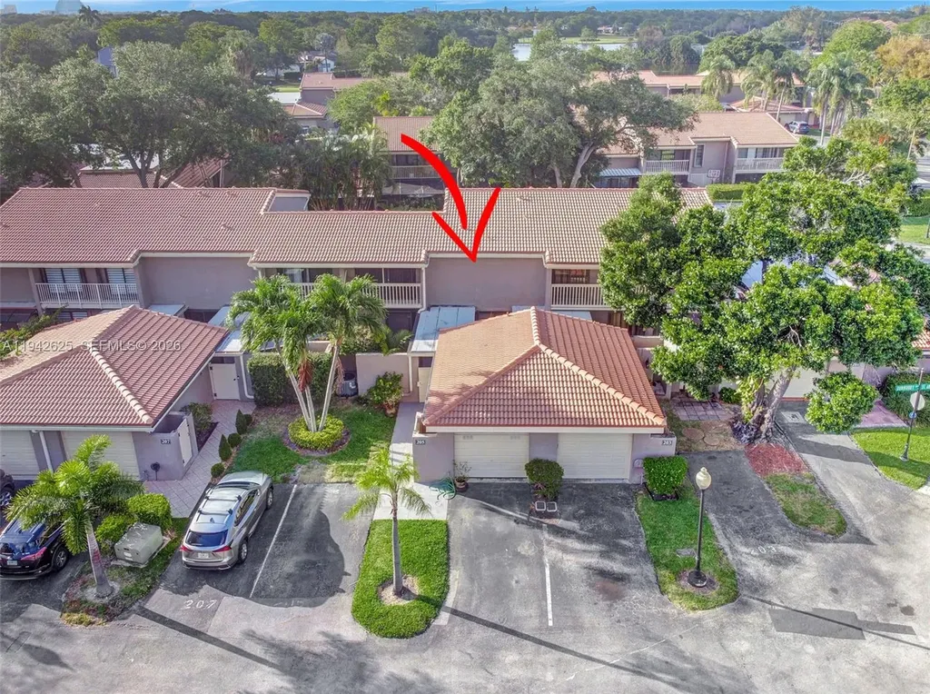 205 Dunwoody Lane Hollywood FL 33021