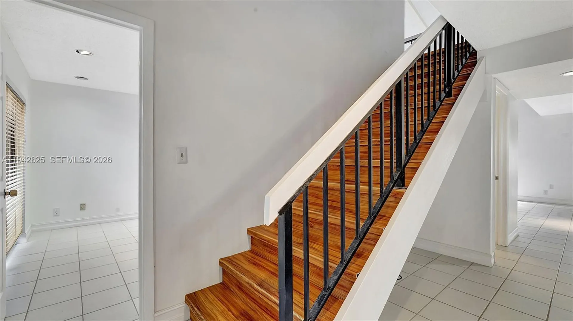 205 Dunwoody Lane Hollywood FL 33021