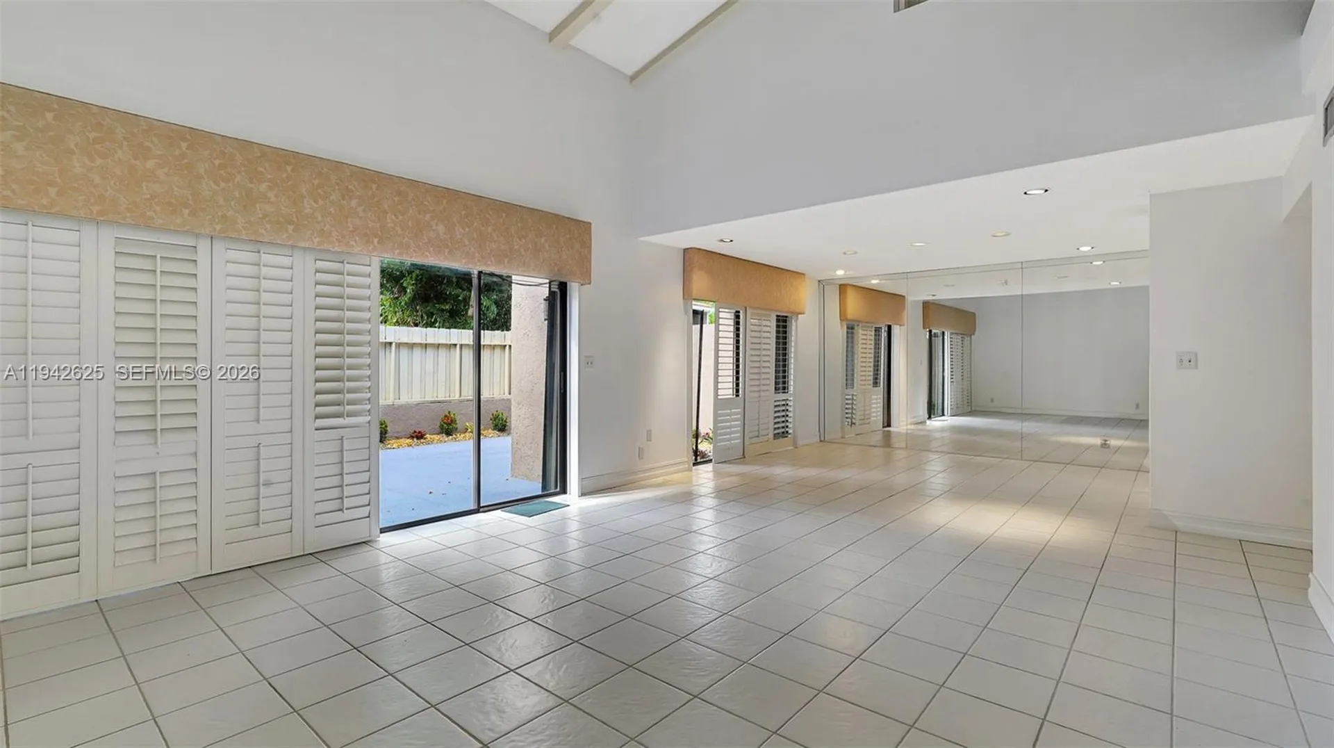205 Dunwoody Lane Hollywood FL 33021
