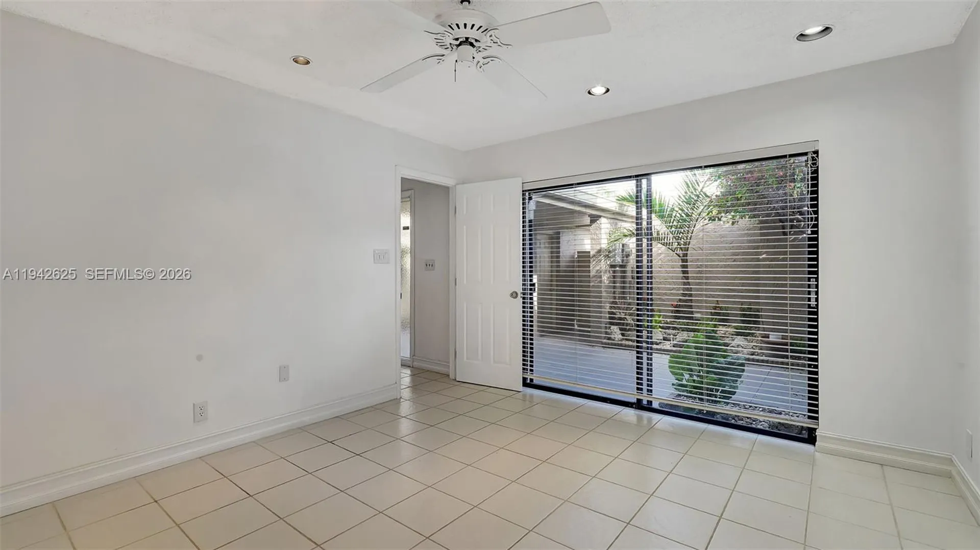 205 Dunwoody Lane Hollywood FL 33021