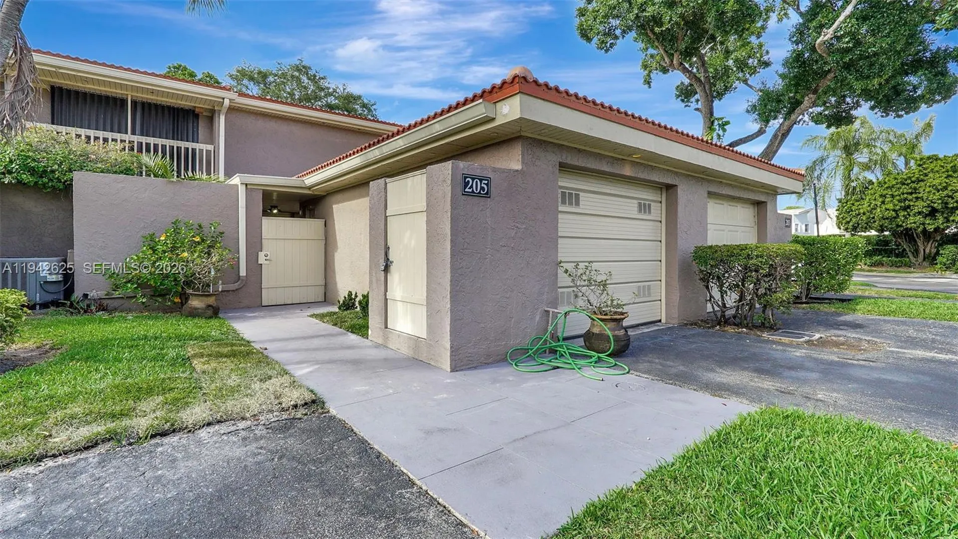 205 Dunwoody Lane Hollywood FL 33021
