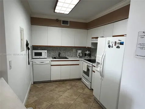 3400 NE 192nd Street Aventura FL 33180