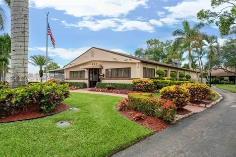 623 Sea Pine Way Green Acres FL 33415