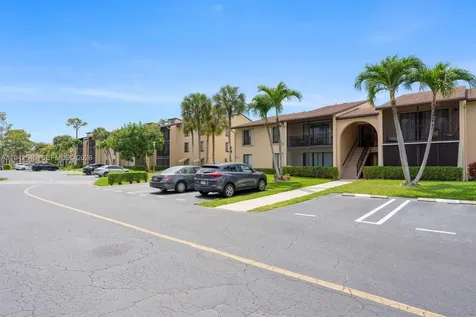 623 Sea Pine Way Green Acres FL 33415