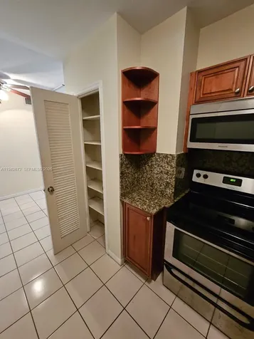 2424 SE 17th Causeway Fort Lauderdale FL 33316