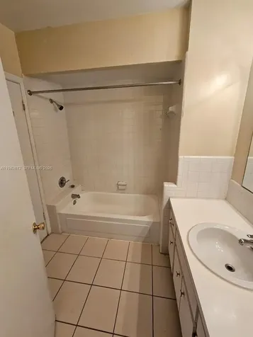 2424 SE 17th Causeway Fort Lauderdale FL 33316
