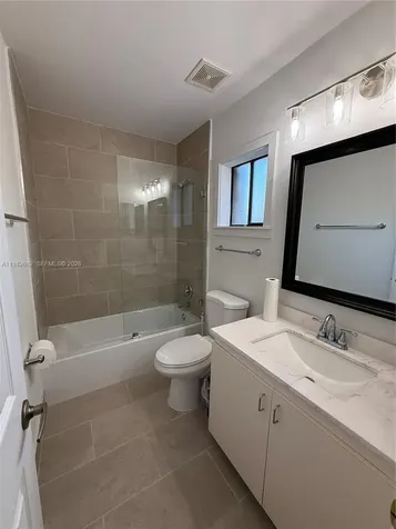 6190 Pine Tree Lane Tamarac FL 33319