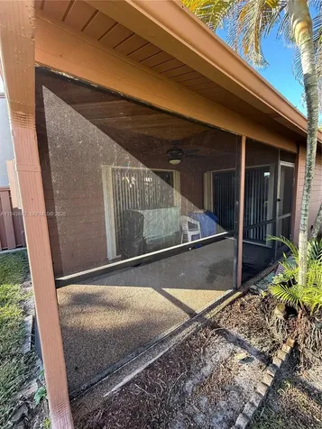 6190 Pine Tree Lane Tamarac FL 33319