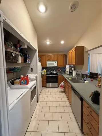 6190 Pine Tree Lane Tamarac FL 33319