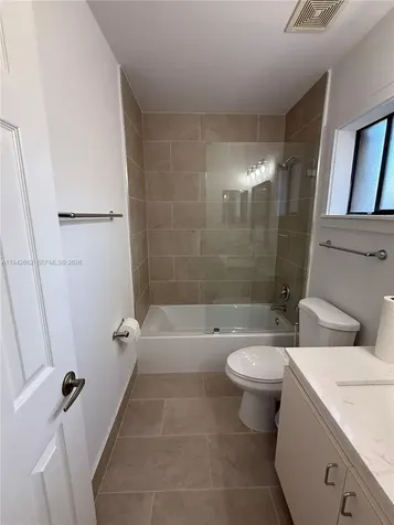 6190 Pine Tree Lane Tamarac FL 33319