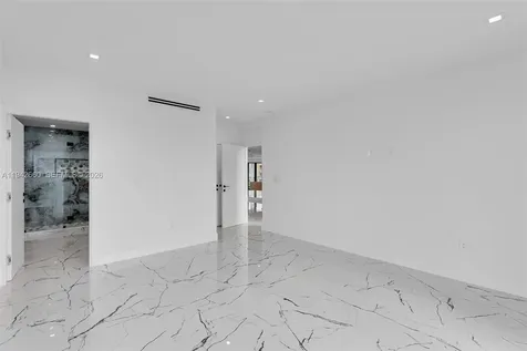 141 Grassy Road Key Largo FL 33037