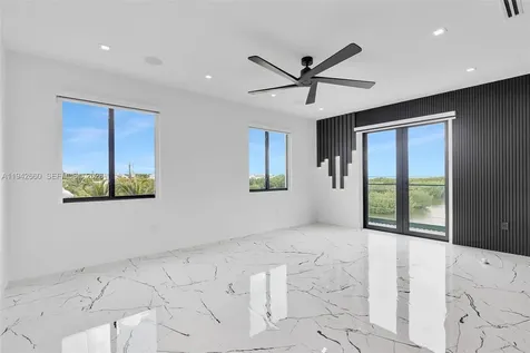 141 Grassy Road Key Largo FL 33037