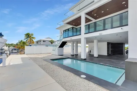 141 Grassy Road Key Largo FL 33037