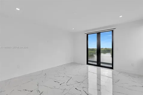 141 Grassy Road Key Largo FL 33037