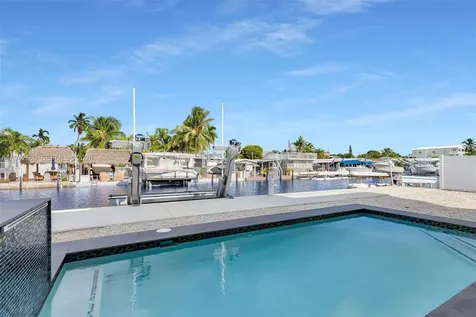 141 Grassy Road Key Largo FL 33037