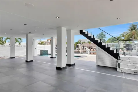 141 Grassy Road Key Largo FL 33037