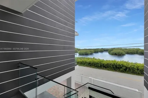 141 Grassy Road Key Largo FL 33037