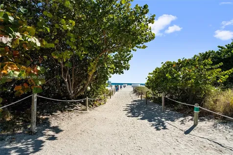 1455 Ocean Drive Miami Beach FL 33139