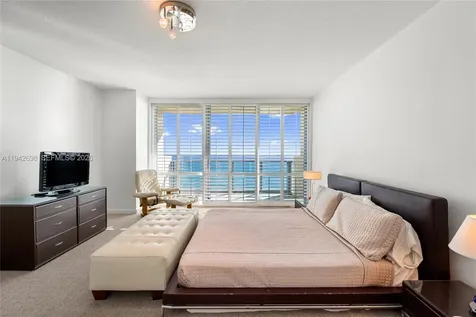 1455 Ocean Drive Miami Beach FL 33139