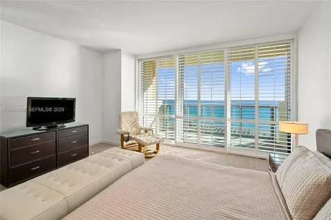 1455 Ocean Drive Miami Beach FL 33139